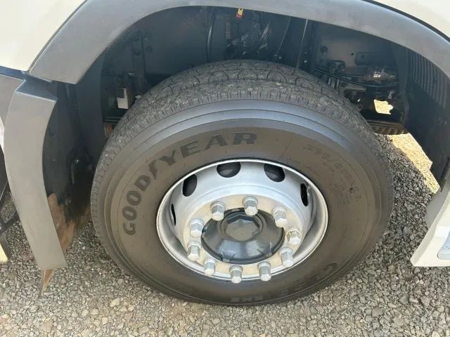 Caminhão Volvo Fh 460 Globetrotter I-Shift 6x4 - 2017 - Foto 4