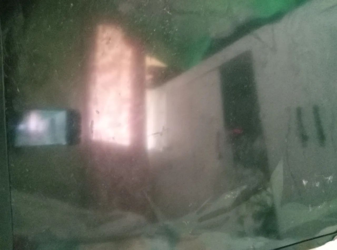 Vendo tv 32 polegadas a tela ficou escura e não voltou ao normal  - Foto 2