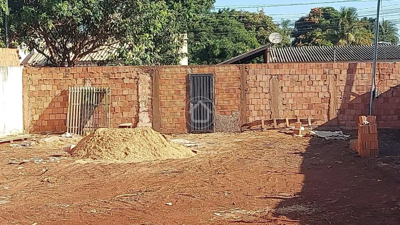 TERRENO COM BOA METRAGEM TODO MURADO - Foto 3