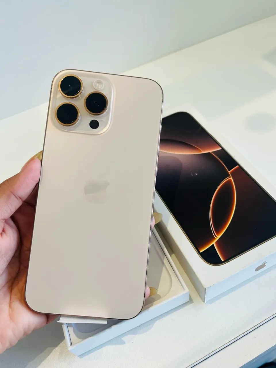 iPhone 16 pro Max semi novo  - Foto 2