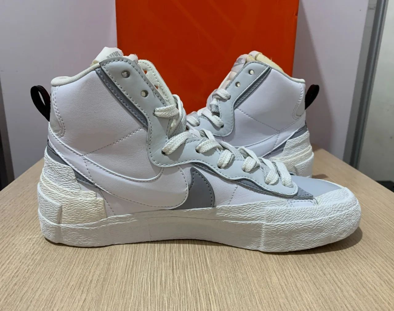 Nike Blazer Mid White Grey x Sacai - Foto 3