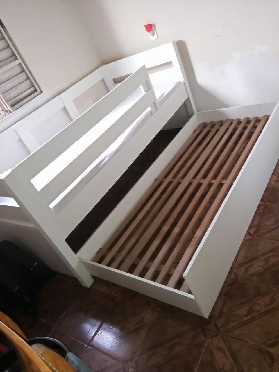 Vendo bicama de solteiro em ótimo estado  - Foto 2