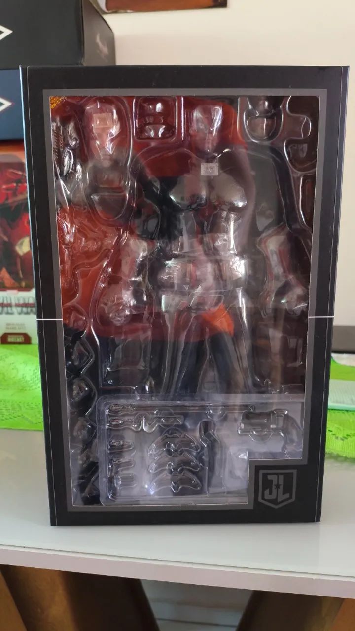 Hot Toys Batman Justice League LACRADO - Foto 2