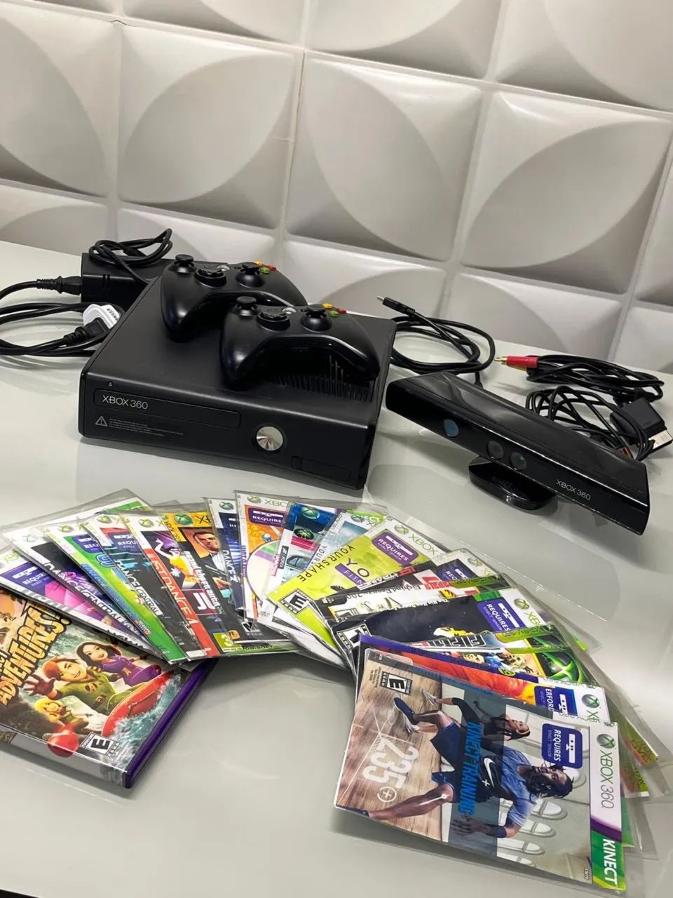 Xbox 360 + kinect 
