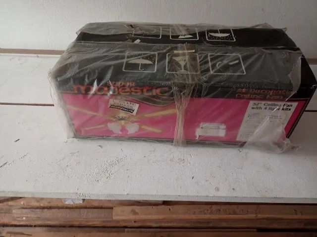 Vendo ventilador de teto estilo vintage novo na caixa
