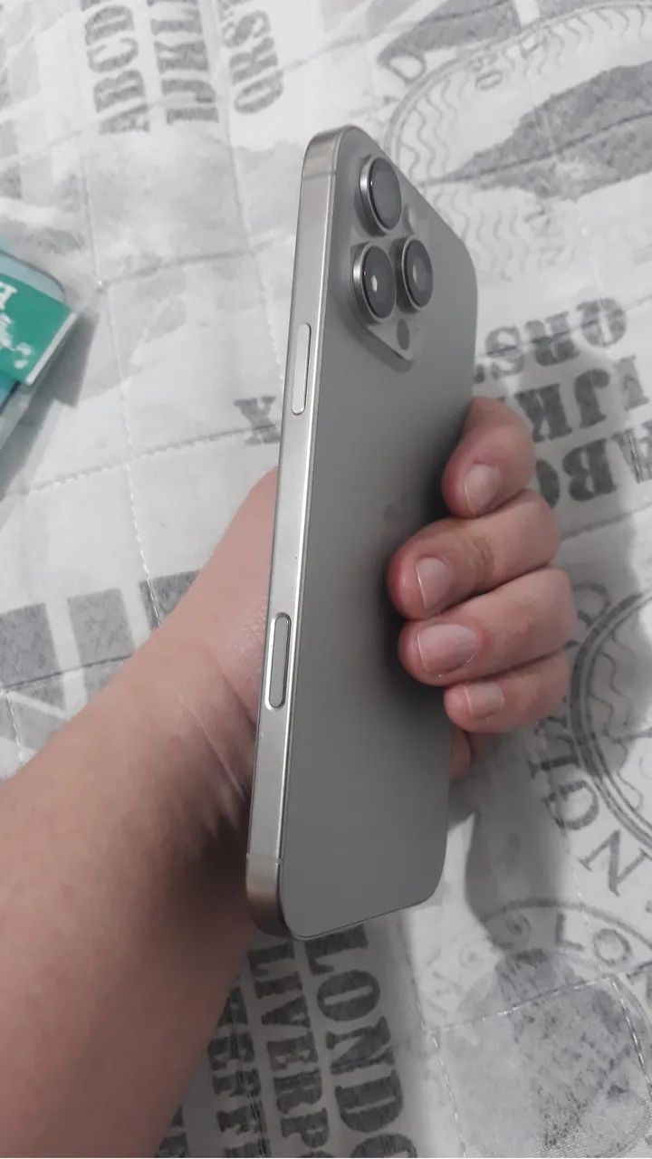 iPhone 16 Pro Max 256GB - Foto 2
