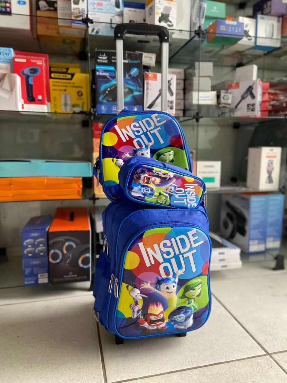 *Kit Escolar Mochila com Rodinhas, Lancheira Térmica e Estojo - Divertida Mente* - Foto 3
