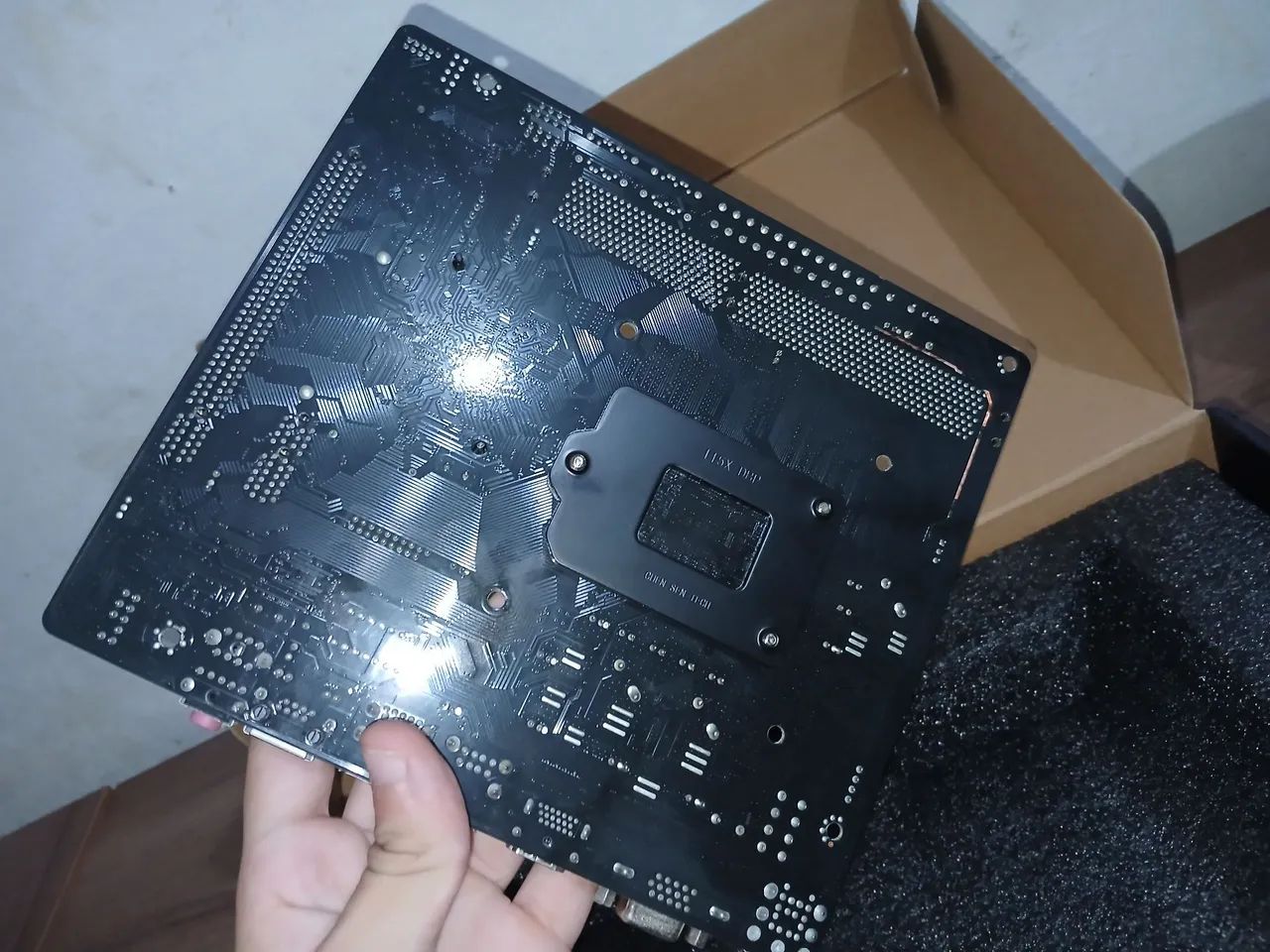 Placa-Mãe H61 LGA1155 DDR3 Com Defeito Para Retirada de Peças - Foto 3
