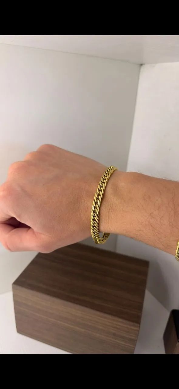 Vendo pulseira ouro 18k maciça 30gramas 