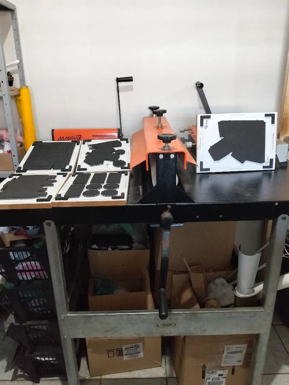 Máquina corte e vinco 80cm manual com bancada + 5 facas de corte - Foto 5