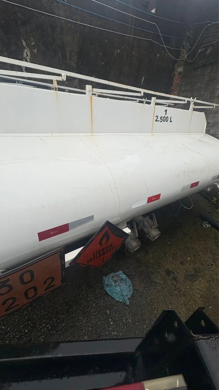Vendo um tanque de 5000 de combustível comboio - Foto 3