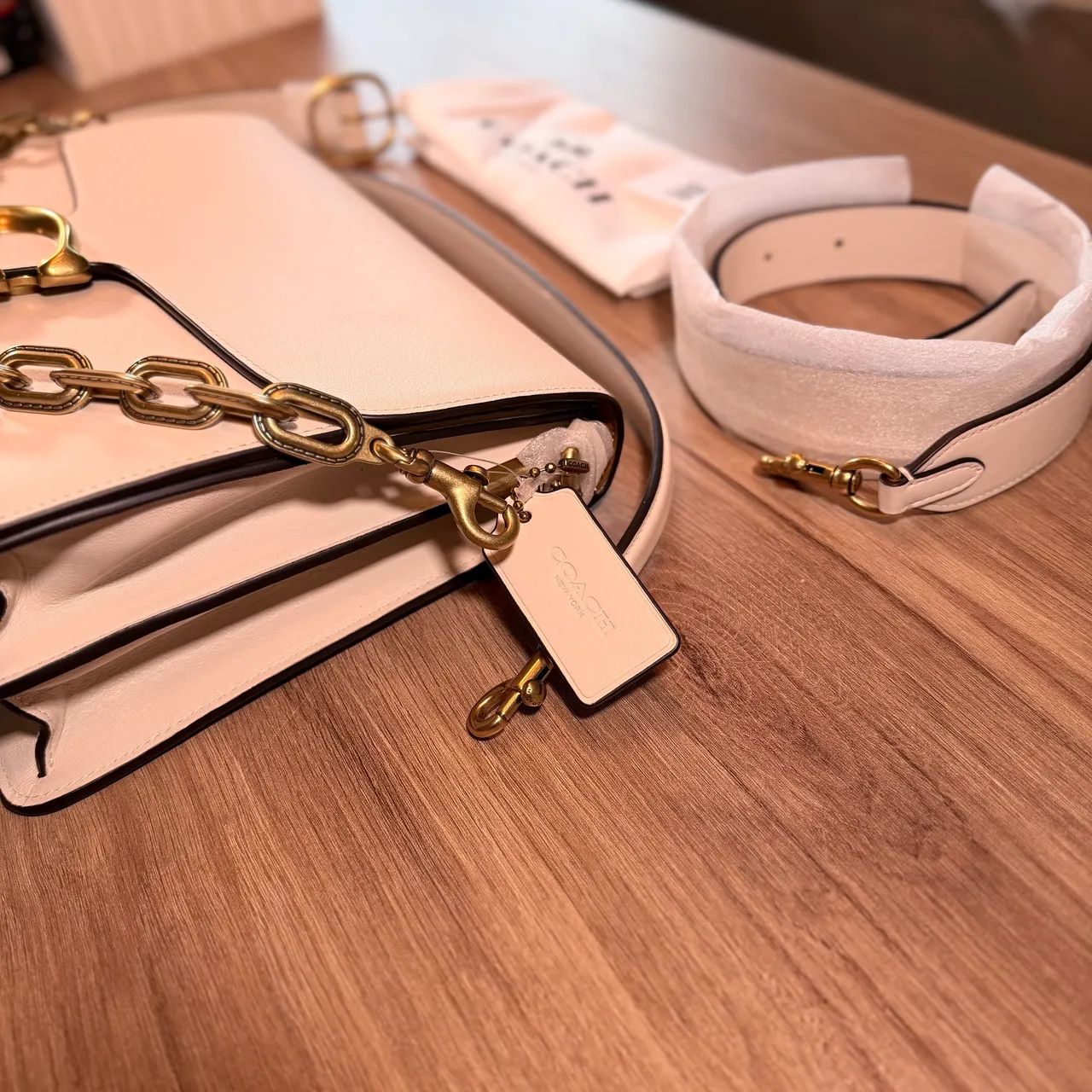 Bolsa Chain Tabby Shoulder 30 Coach - Off White - Foto 3