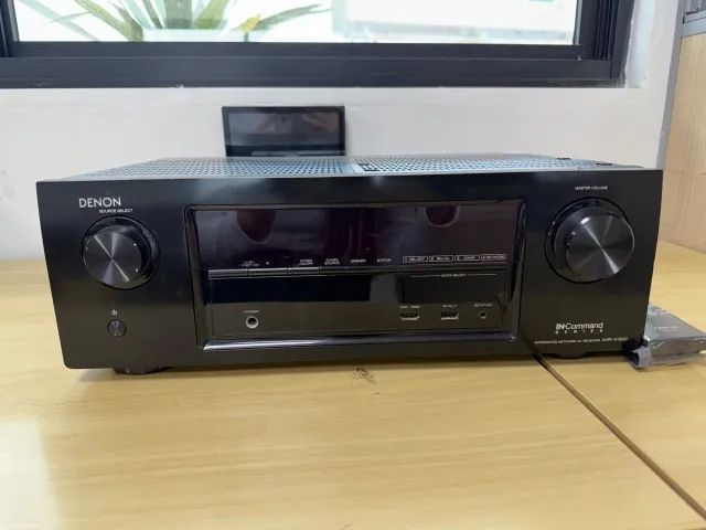 Receiver Denon AVR-X1000