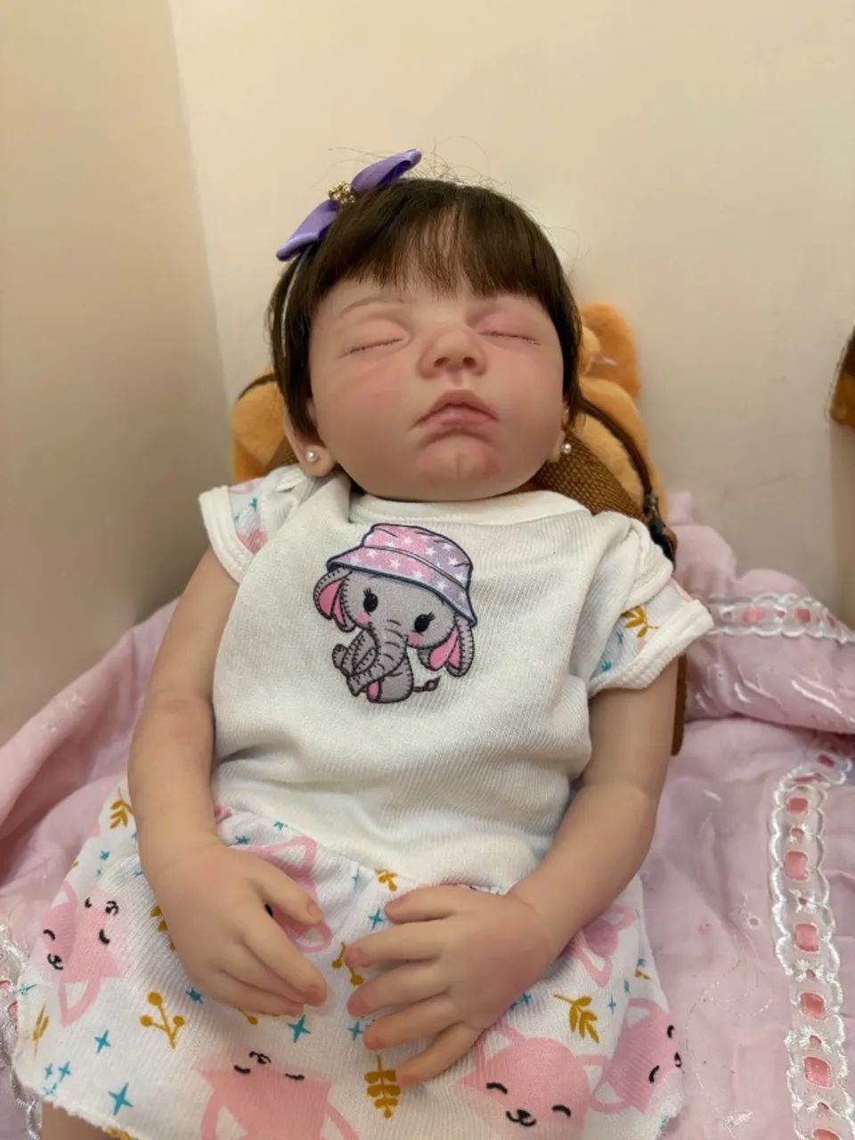 Boneca bebê reborn e enxoval completo  - Foto 4