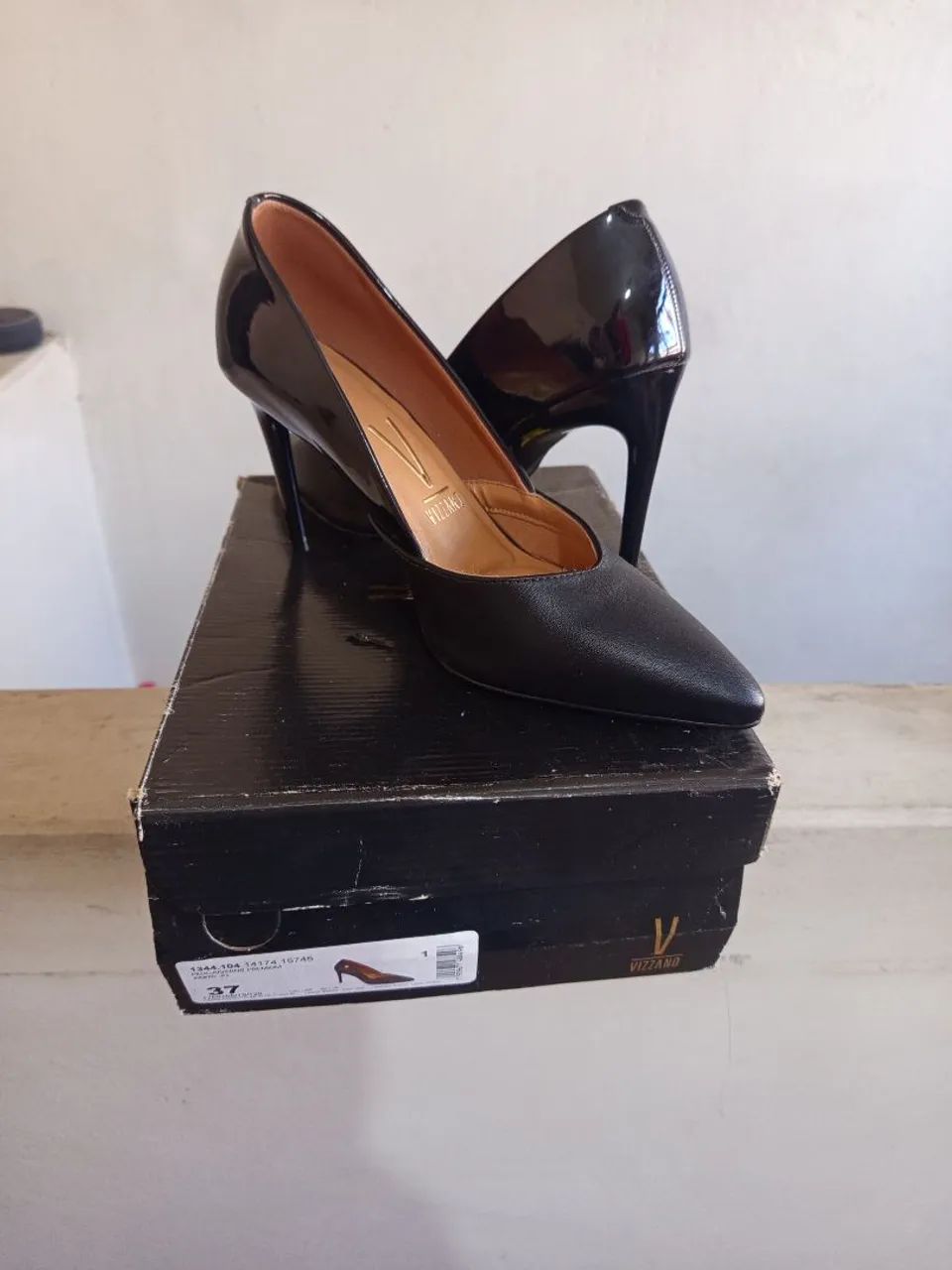 Scarpin preto Vizzano 37