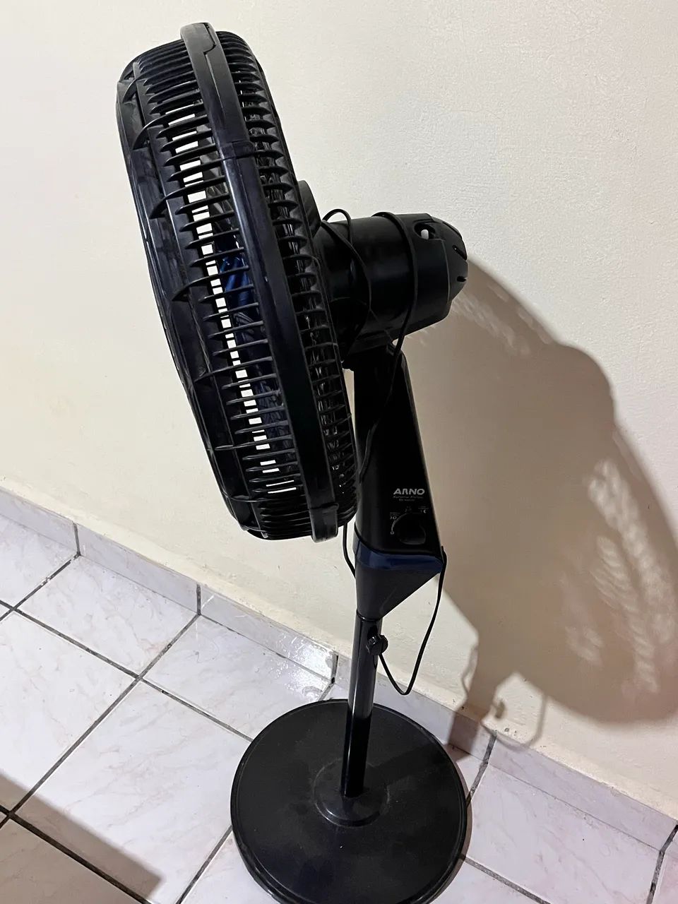 VENDE-SE VENTILADOR ARNO 300$