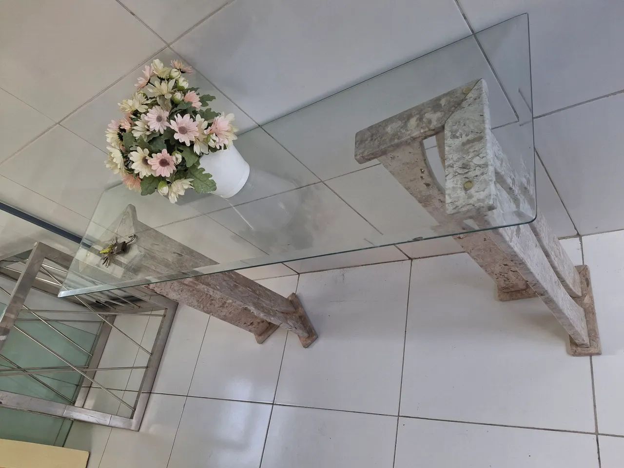 Aparador com Tampo de Vidro  - Foto 2