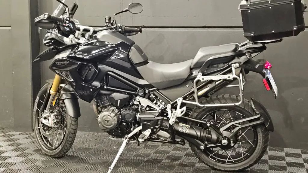 Triumph 1200 Rally Black Edition 2026 - 1504003868 | OLX