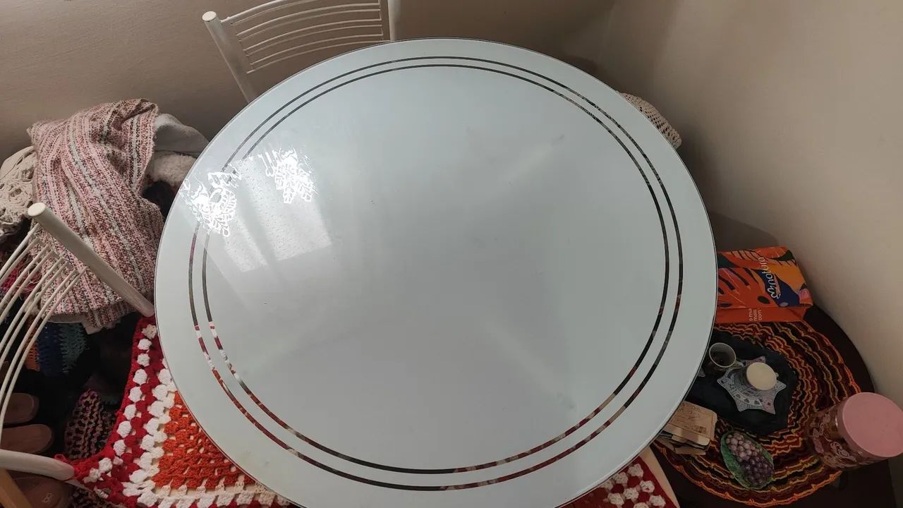 Mesa de vidro pequena 