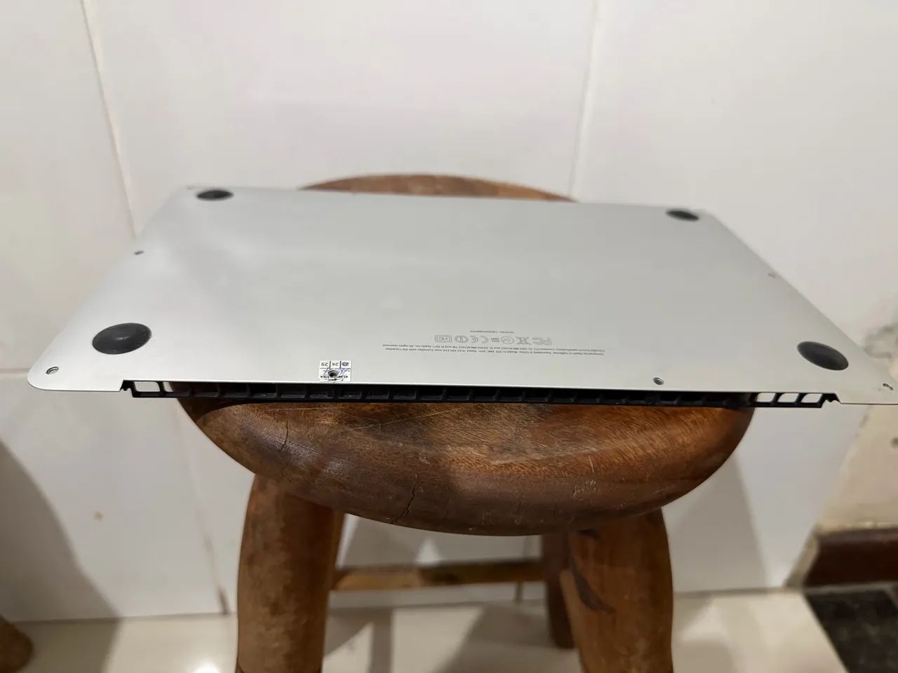 Carcaça traseira Macbook Air A1370 (usada)