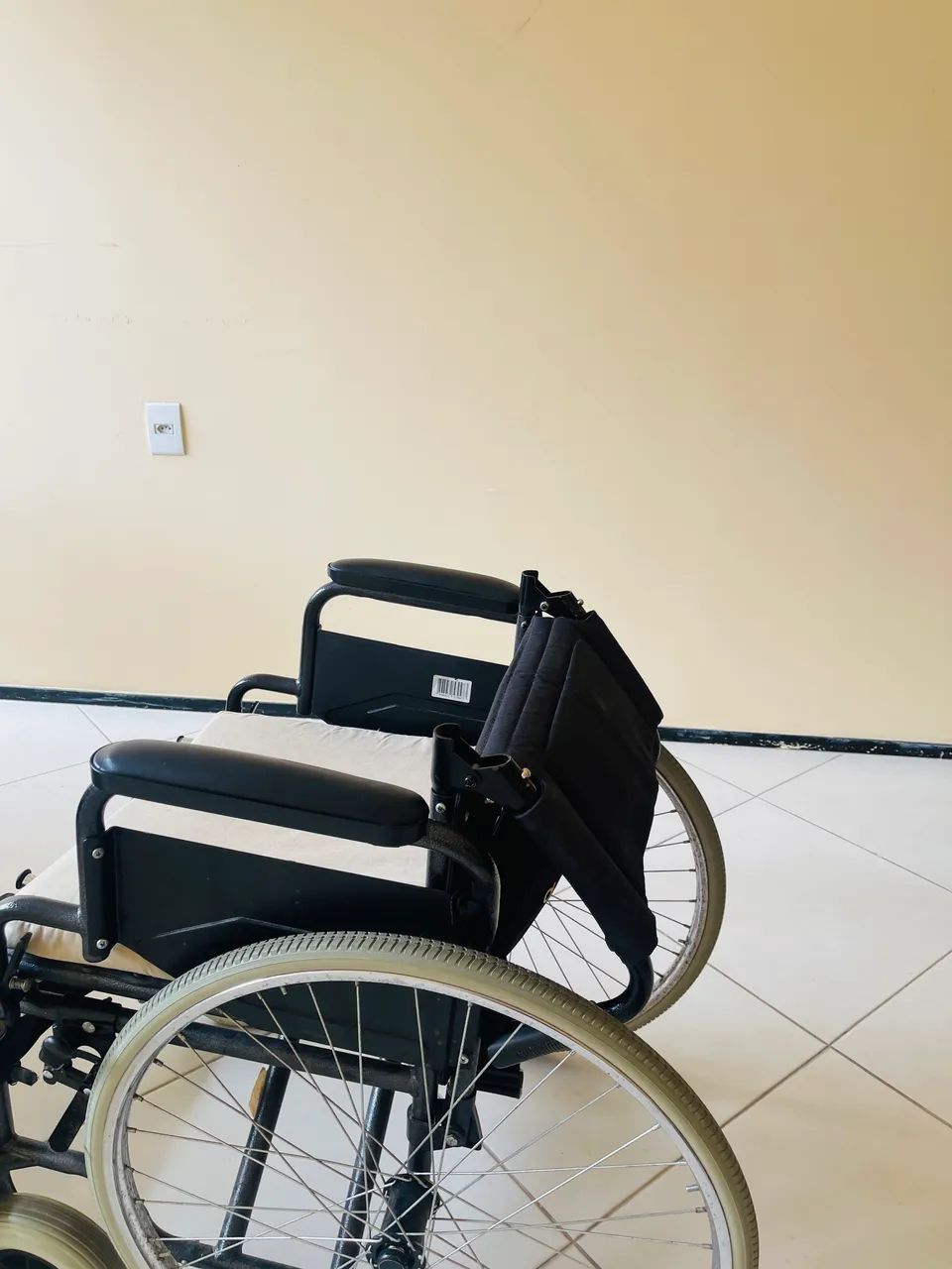 Cadeira de Rodas - Foto 2