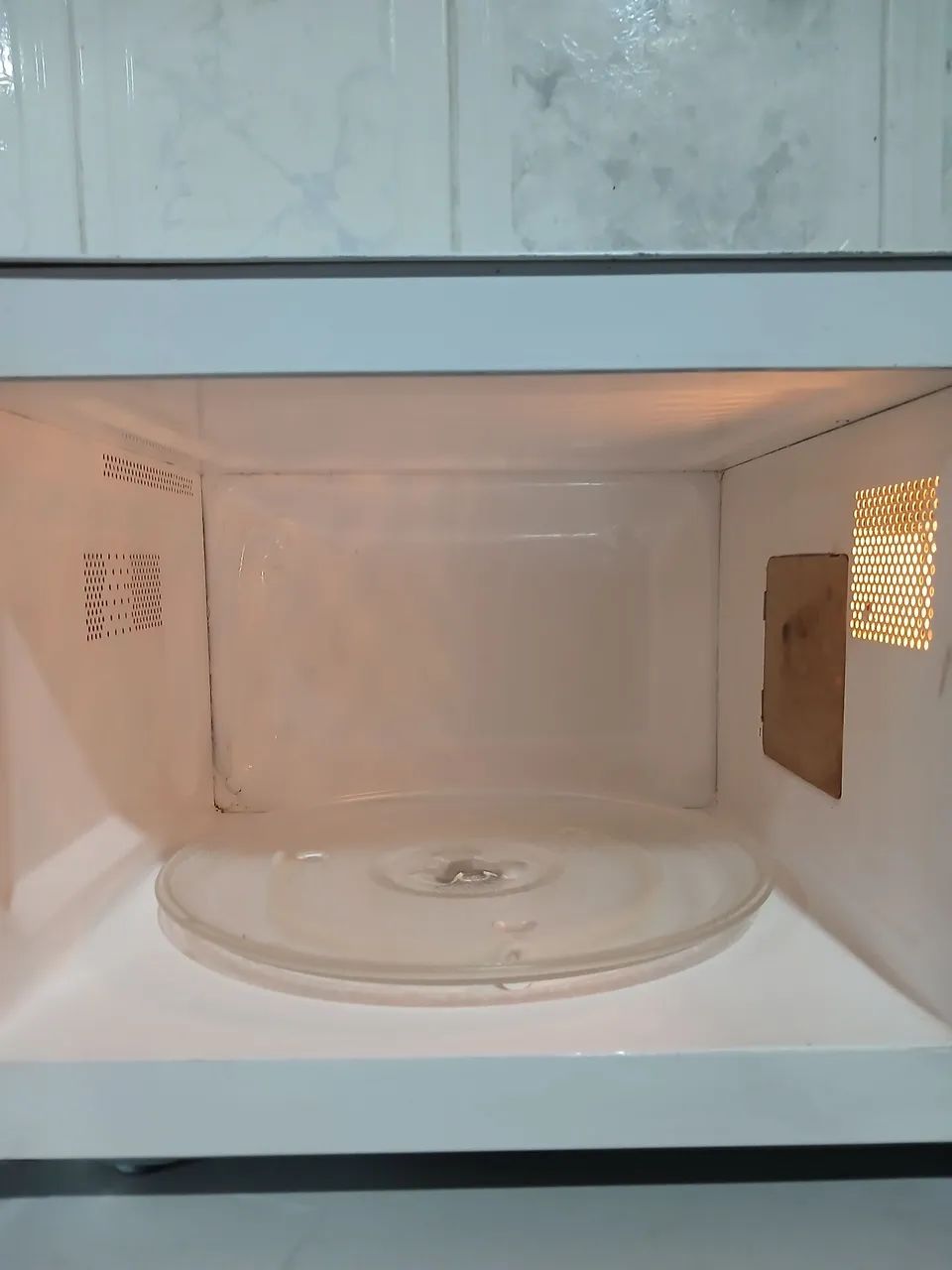 Microondas Electrolux 23L 127V  funcionando perfeitamente  - Foto 5