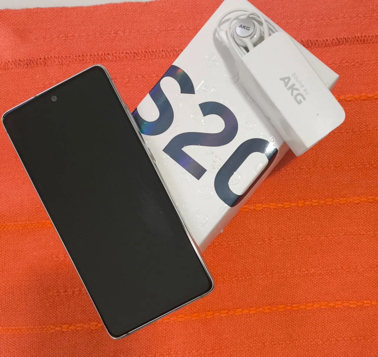 Samsung Galaxy S20 FE usado conservado