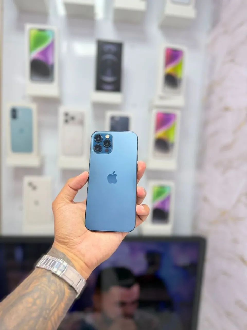 IPHONE 12 PRO 128GB<br>R$ 1.899,00