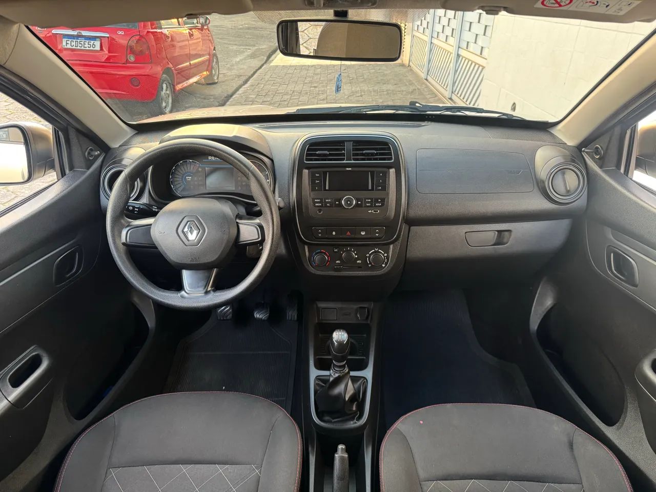 Renault Kwid Zen 1.0 Flex 12V 5p Mec., foto 10 de 15