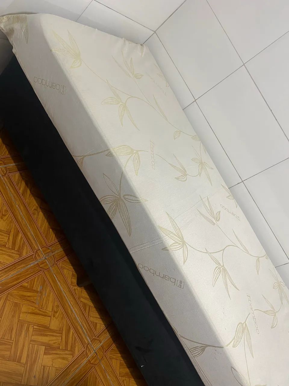 Cama box solteiro 300,00