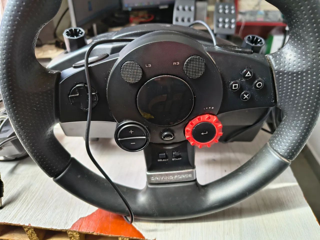 Volante Logitech Driving Force GT funcionando perfeitamente  - Foto 2