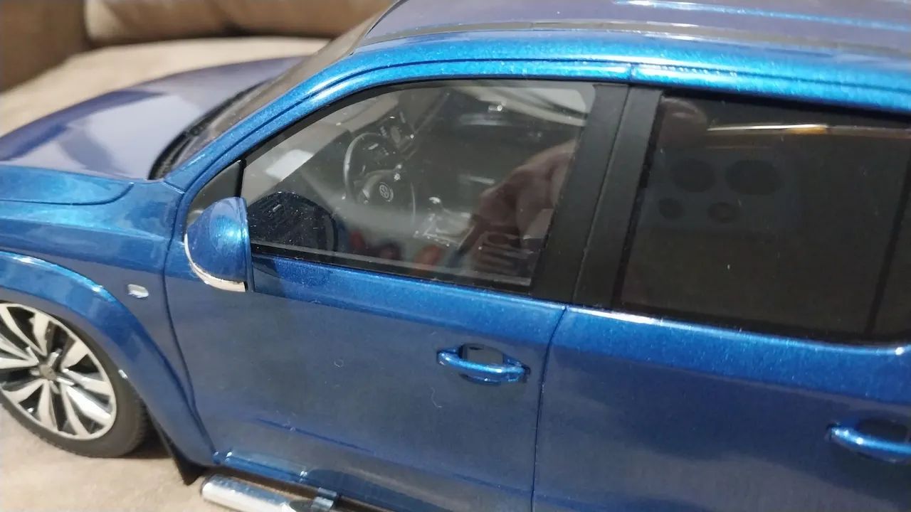 Miniatura Amarok 1/18  - Foto 5