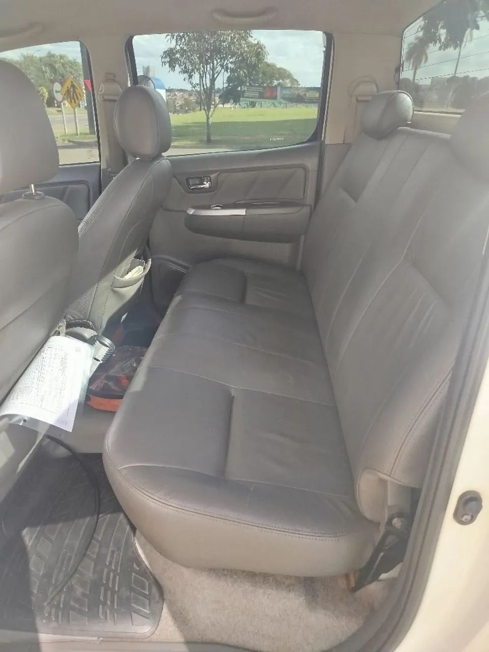 Toyota Hilux CD SRV D4-d 4X4 3.0 TDI Diesel AUT 2012 - Foto 5