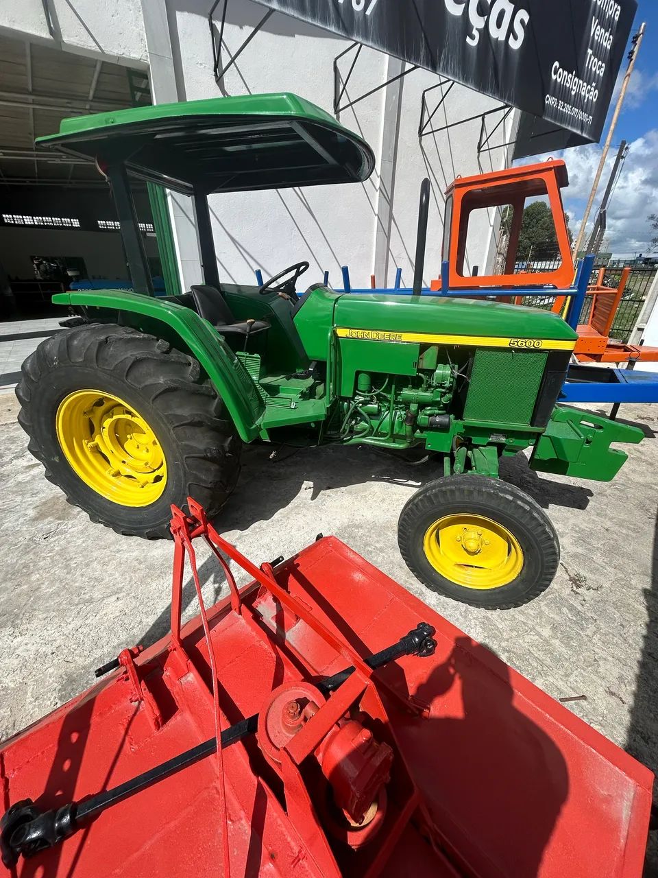 Trator jd 5600 4x2 ano 2001 valor 65.000,00
