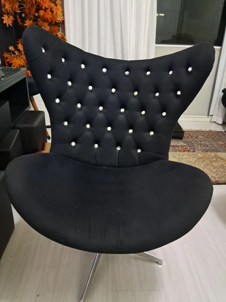 POLTRONA EGG