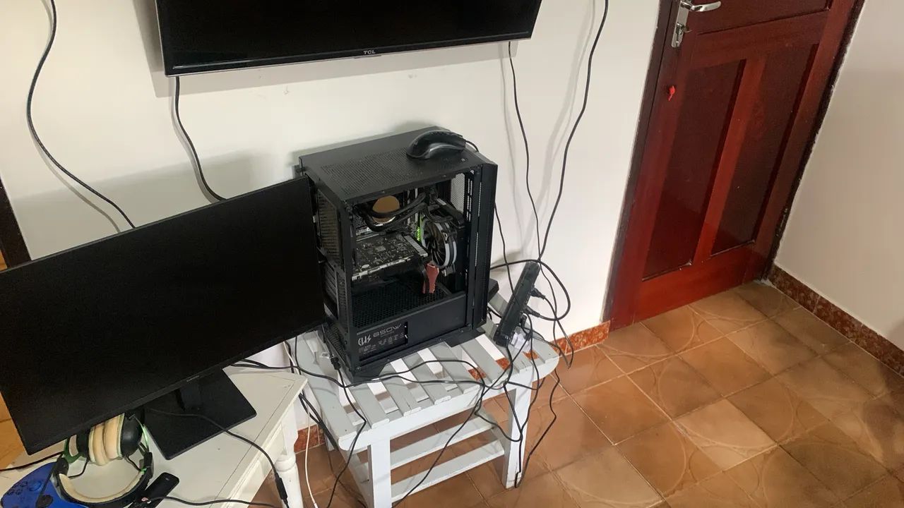 Gabinete mid tower - Foto 2