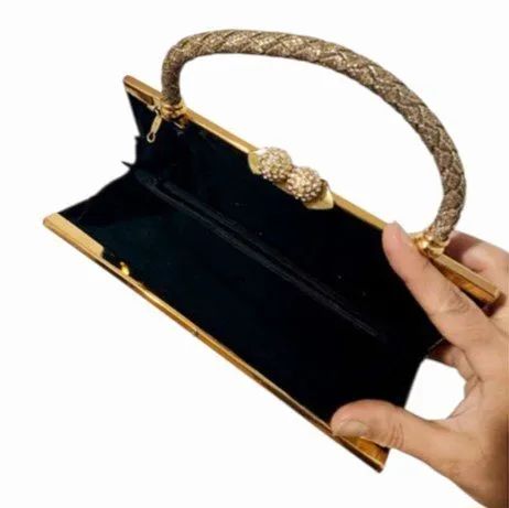 bolsa de festa com brilho dourada com 3 divisórias dentro - Foto 4