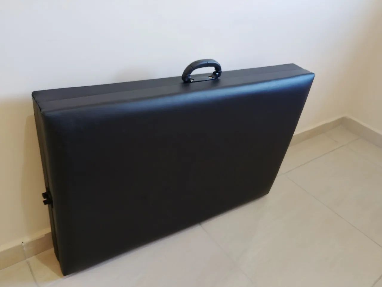 Kit de Tatuagem com Maca Portátil (Maleta) - Foto 4