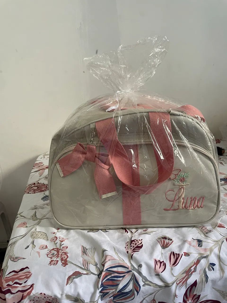 Vendo bolsa de maternidade nova nunca usada ainda no pacote 