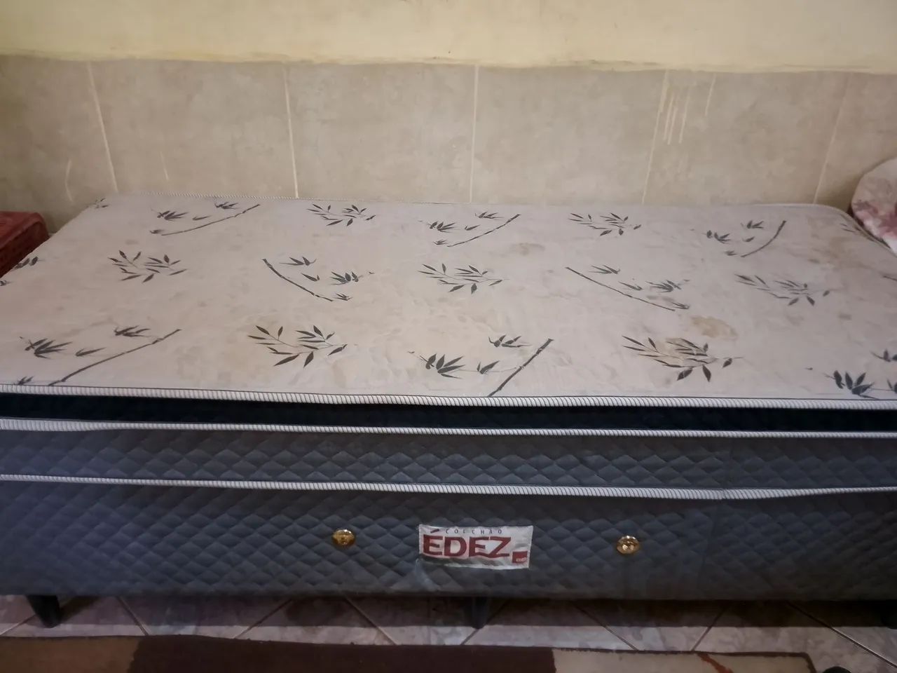 Vendo essa Cama tá boa 