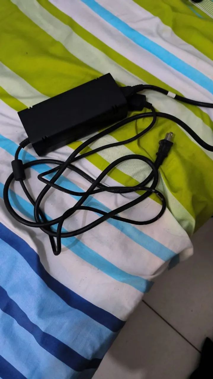 Xbox 360 Usado (FUNCIONANDO PERFEITAMENTE E ESTÁ 100% DESTRAVADO) - Foto 4