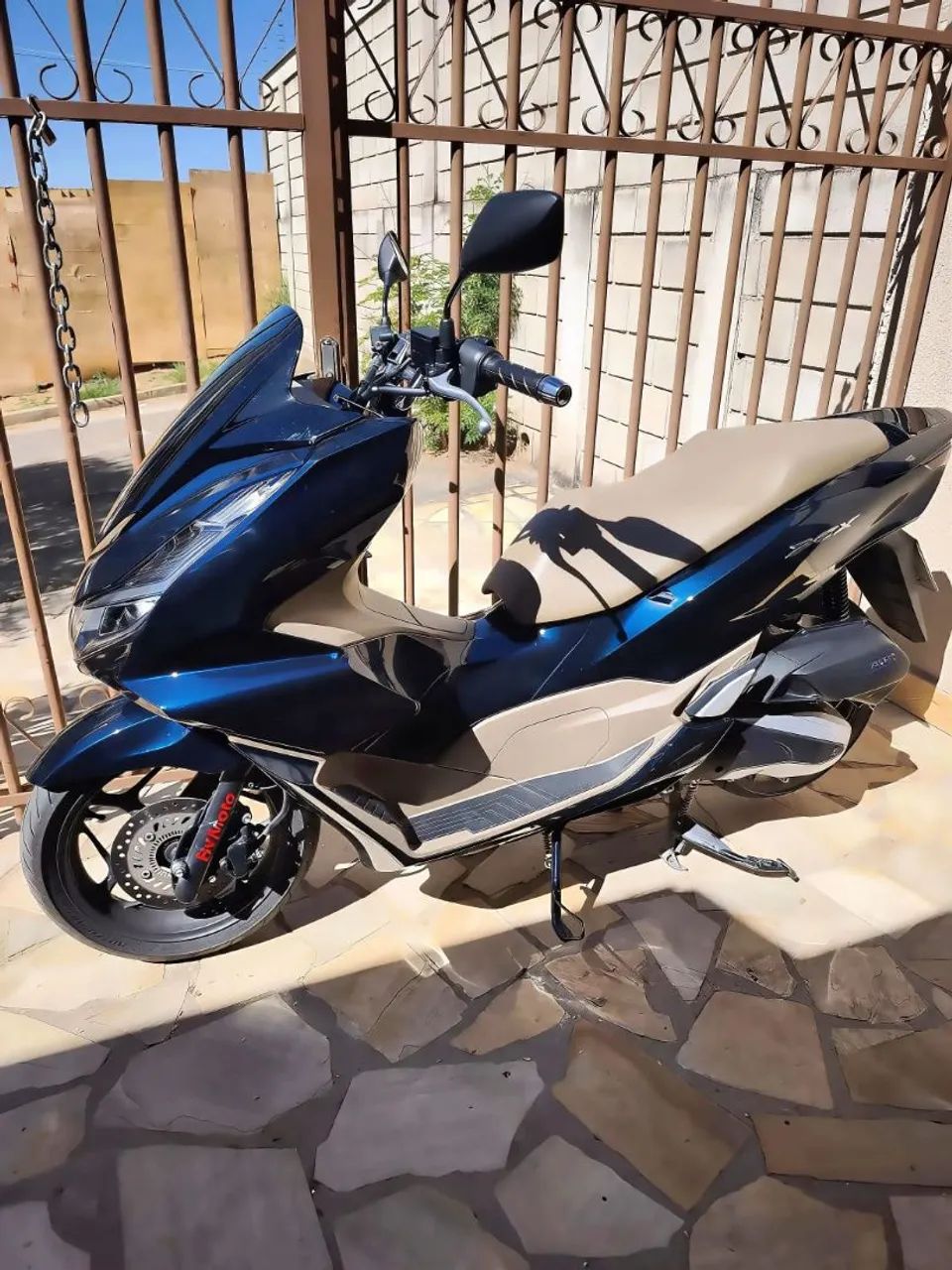 PCX DLX 2025 - Foto 2