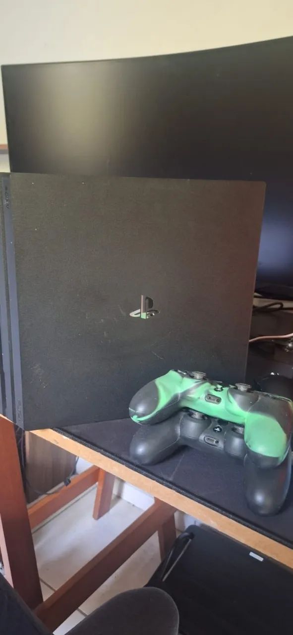 PS4 Pro 1TB Usado Lacrado