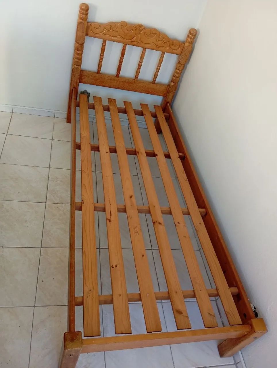 Vendo cama com colchão - Foto 2