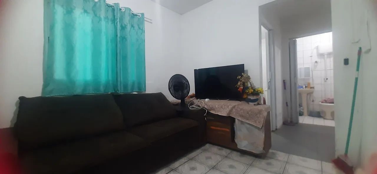 Vende se casa de dois  pisos 