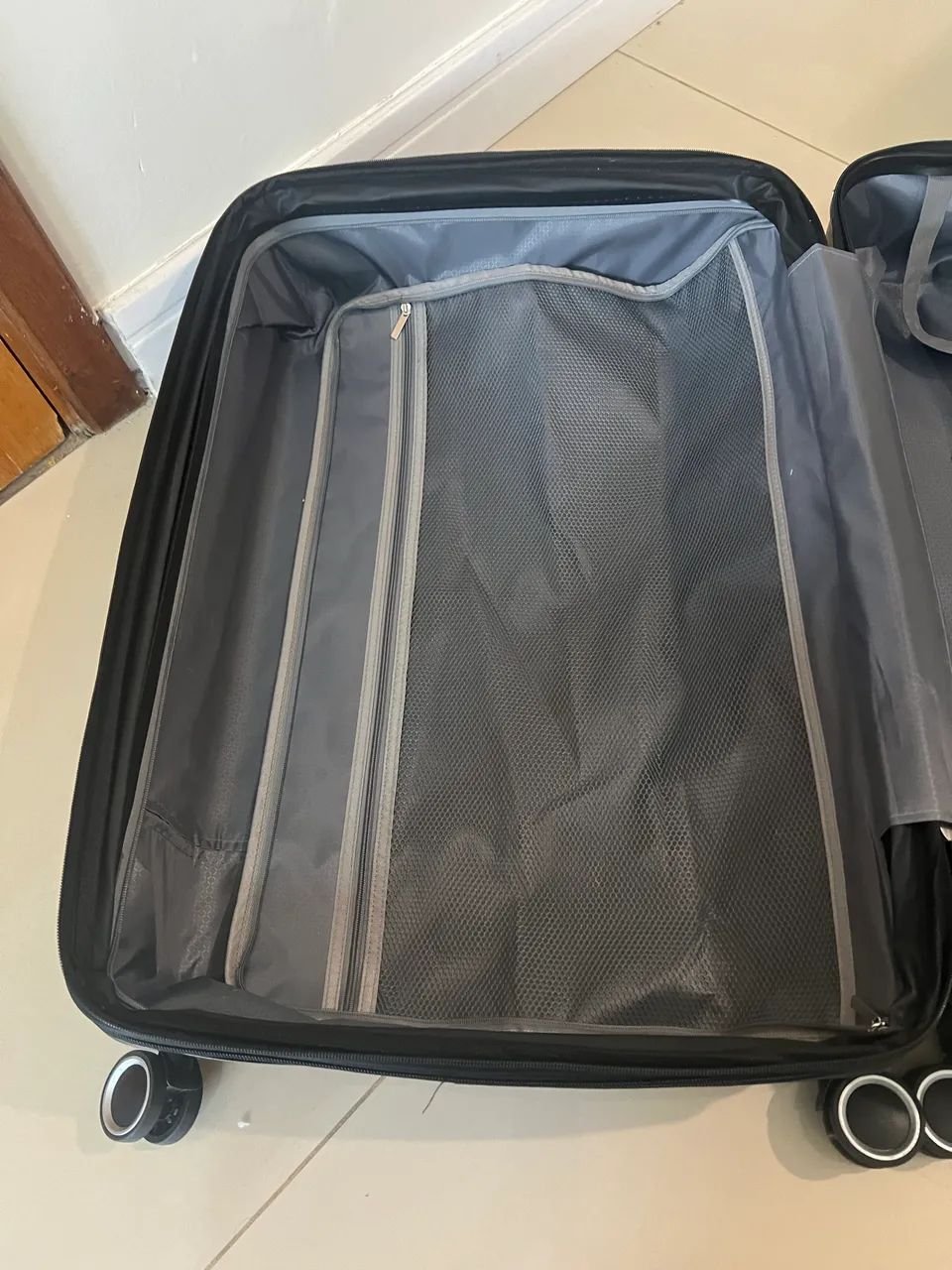 Mala de viagem preta grande (23kg) - Foto 4