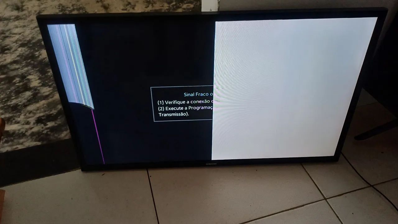 Tv pra retirada de peças 