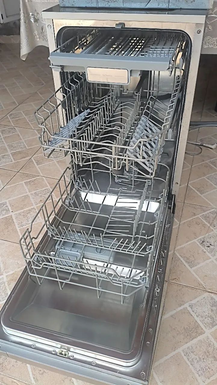 Lava louça Eletrolux 10 serviços 127v - Foto 2