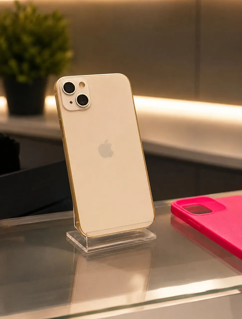 iPhone XR 256GB na traseira do IPhone 14