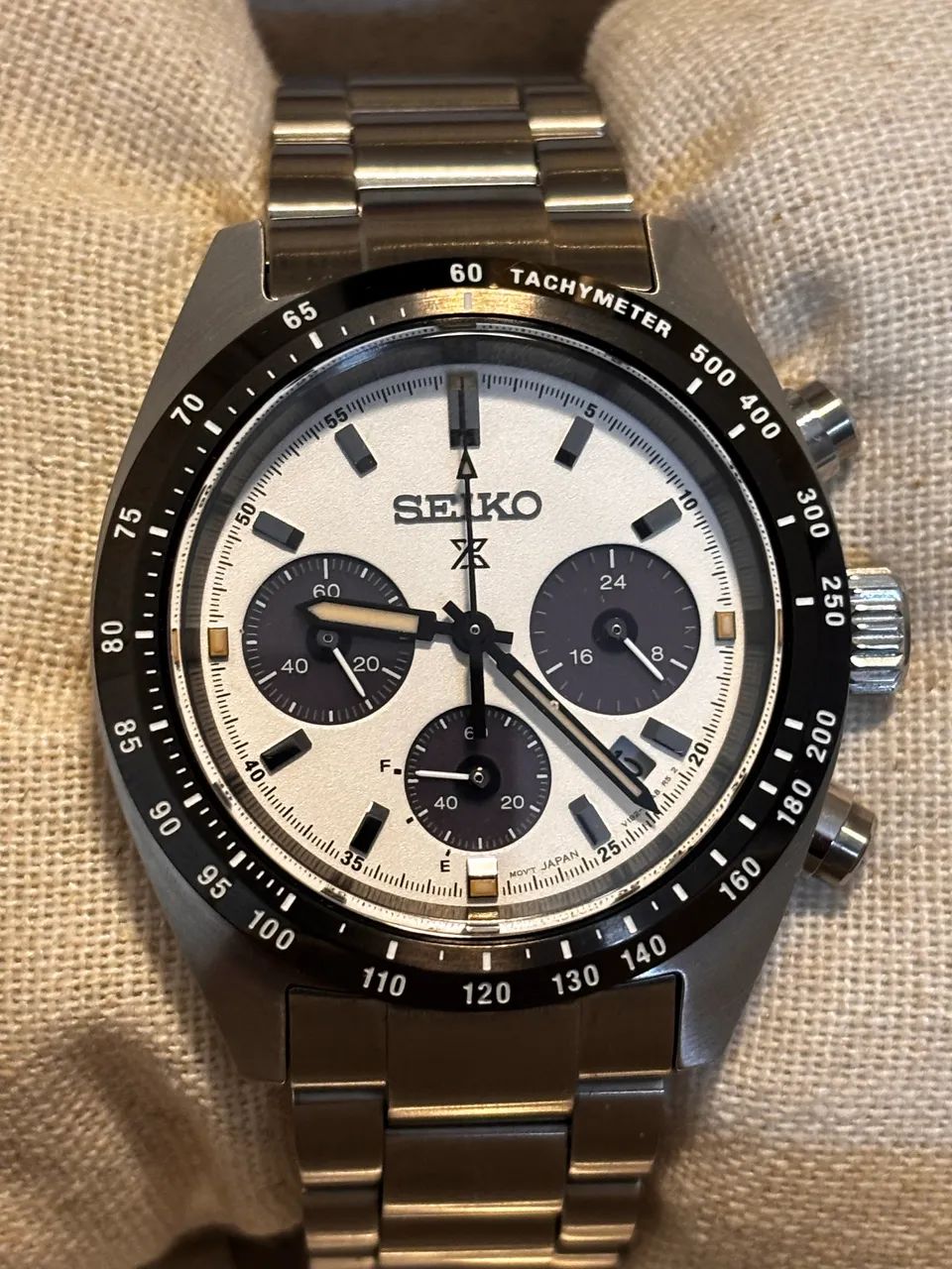 Seiko Prospex Speedtimer Panda SSC813P1 Solar Safira 39mm